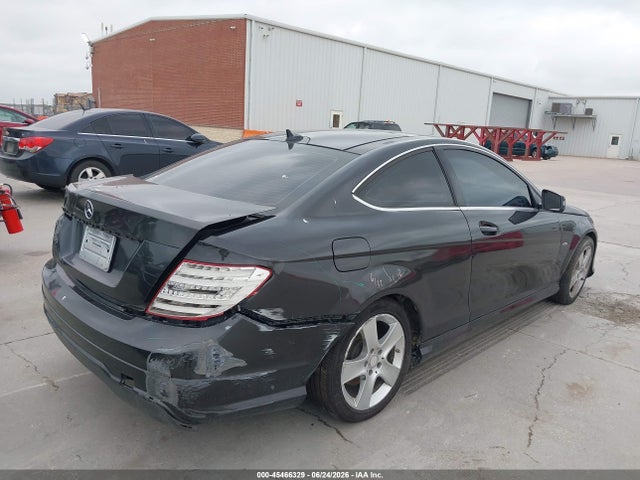 45466329 :رقم المزاد ، WDDGJ4HB6CF858024 vin ، 2012 Mercedes-benz C 250 مزاد بيع