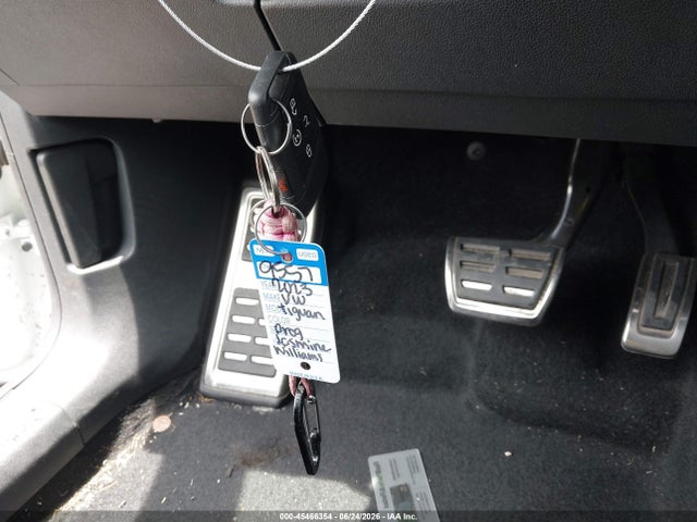 Продажа на аукционе авто 2023 Volkswagen Tiguan 2.0t Se R-line Black, vin: 3VVCB7AX1PM005521, номер лота: 45466354
