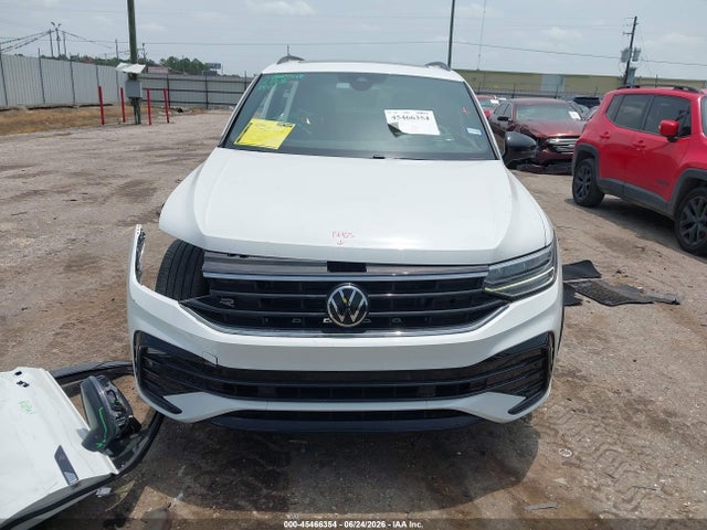 Продажа на аукционе авто 2023 Volkswagen Tiguan 2.0t Se R-line Black, vin: 3VVCB7AX1PM005521, номер лота: 45466354