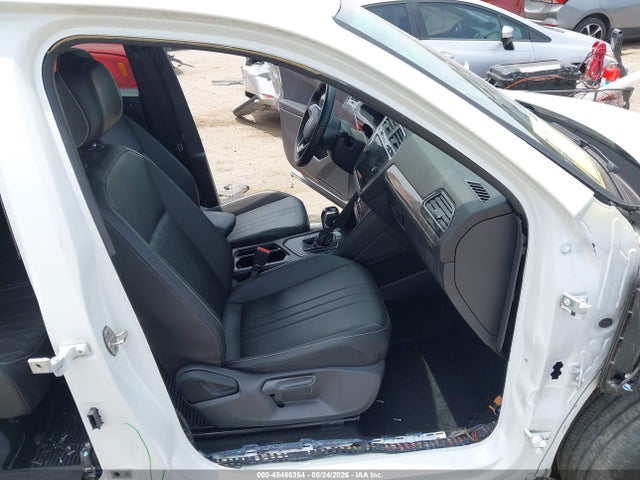 Продажа на аукционе авто 2023 Volkswagen Tiguan 2.0t Se R-line Black, vin: 3VVCB7AX1PM005521, номер лота: 45466354