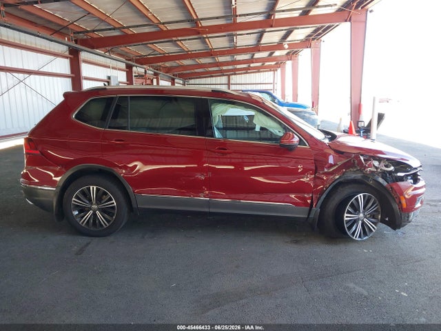 3VV2B7AX0JM138368 Volkswagen Tiguan 2.0t Se/2.0t Sel