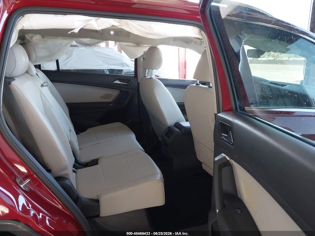 Auction sale of the 2018 Volkswagen Tiguan 2.0t Se/2.0t Sel, vin: 3VV2B7AX0JM138368, lot number: 45466433