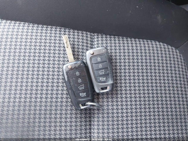 KM8K12AA1LU451696 Hyundai Kona Se