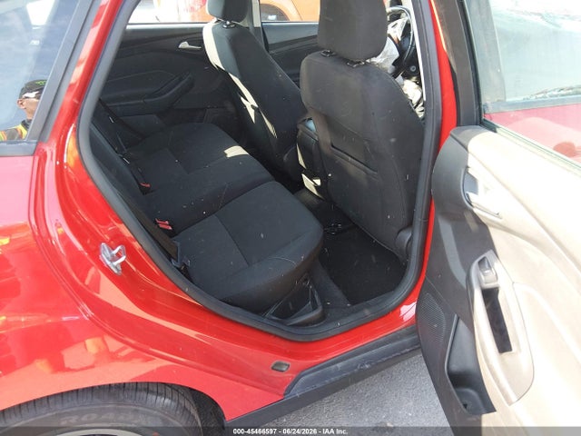 Ford FOCUS SE 2016 1FADP3K24GL373554 Image 8