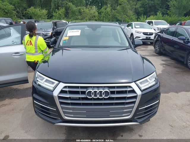 45466608 :رقم المزاد ، WA1BNAFY5J2197096 vin ، 2018 Audi Q5 2.0t Premium/2.0t Tech Premium مزاد بيع