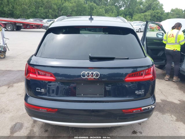 45466608 :رقم المزاد ، WA1BNAFY5J2197096 vin ، 2018 Audi Q5 2.0t Premium/2.0t Tech Premium مزاد بيع
