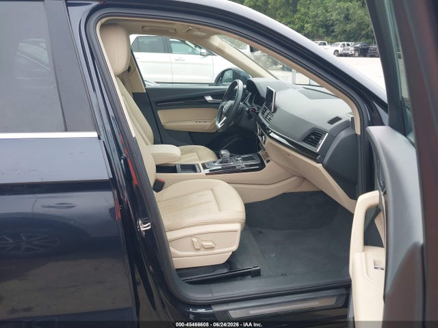 45466608 :رقم المزاد ، WA1BNAFY5J2197096 vin ، 2018 Audi Q5 2.0t Premium/2.0t Tech Premium مزاد بيع