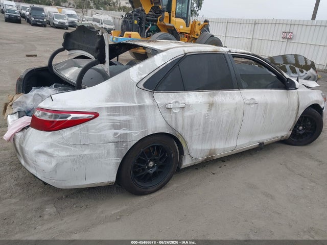 4T1BF1FKXFU932502 Toyota CAMRY LE