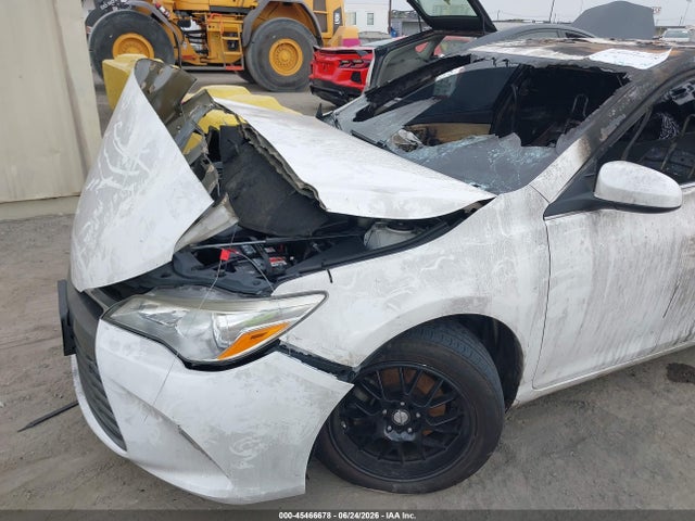 4T1BF1FKXFU932502 Toyota CAMRY LE