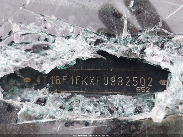 4T1BF1FKXFU932502 Toyota CAMRY LE