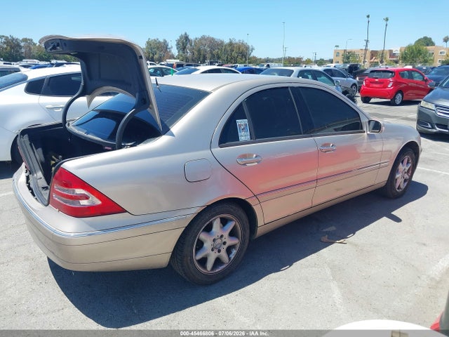 45466806 :رقم المزاد ، WDBRF61J12F283751 vin ، 2002 Mercedes-benz C 240 مزاد بيع