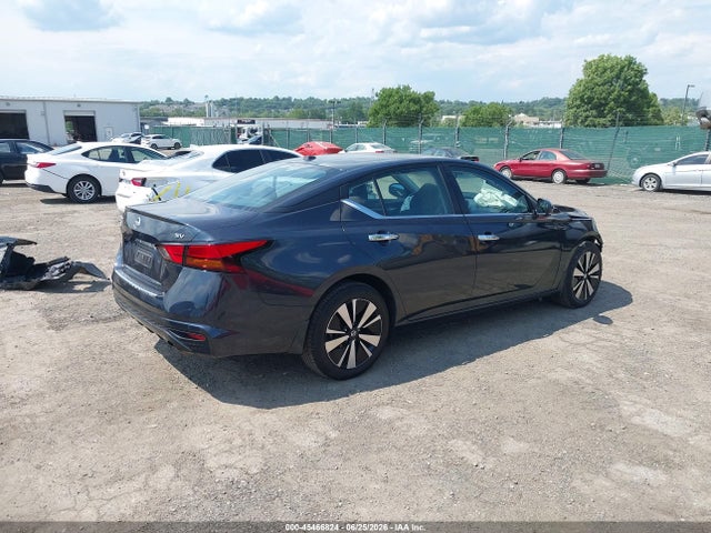 1N4BL4DV0NN361967 Nissan Altima Sv Fwd