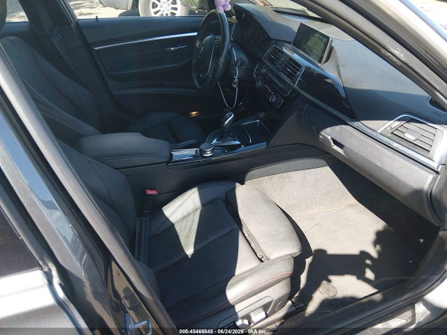 45466845 :رقم المزاد ، WBA8D9G35HNU65106 vin ، 2017 Bmw 330i Xdrive مزاد بيع