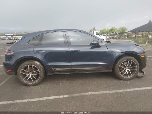 Porsche Macan T 2023 WP1AA2A57PLB02040 Image 12
