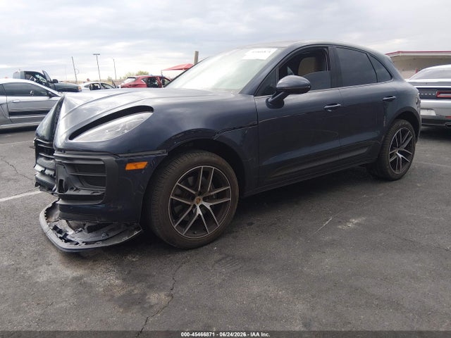 Porsche Macan T 2023 WP1AA2A57PLB02040 Image 2