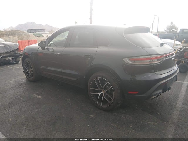 Porsche Macan T 2023 WP1AA2A57PLB02040 Image 3