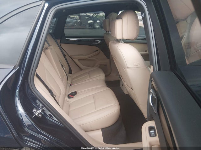 Porsche Macan T 2023 WP1AA2A57PLB02040 Image 8