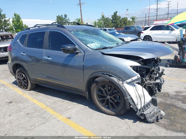 Nissan ROGUE SV 2018 5N1AT2MT6JC832109 Image 1