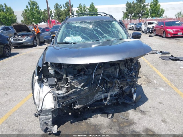 Nissan ROGUE SV 2018 5N1AT2MT6JC832109 Image 13