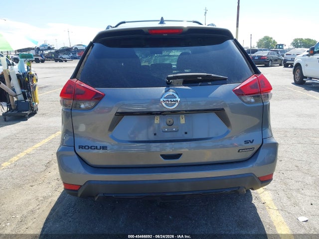 Nissan ROGUE SV 2018 5N1AT2MT6JC832109 Image 17