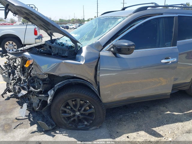 Nissan ROGUE SV 2018 5N1AT2MT6JC832109 Image 19