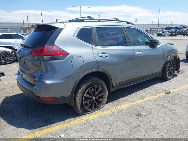 Nissan ROGUE SV 2018 5N1AT2MT6JC832109 Image 4