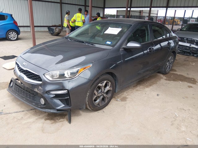 45466909 :رقم المزاد ، 3KPF24AD6ME354552 vin ، 2021 Kia Forte Lxs مزاد بيع