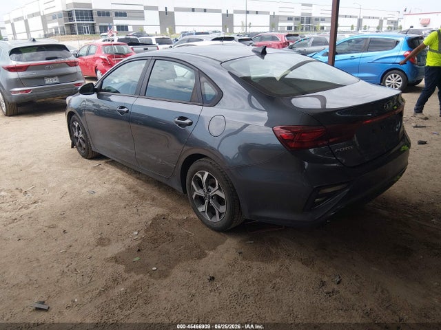 45466909 :رقم المزاد ، 3KPF24AD6ME354552 vin ، 2021 Kia Forte Lxs مزاد بيع
