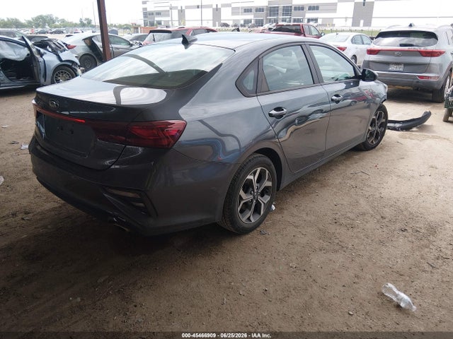 45466909 :رقم المزاد ، 3KPF24AD6ME354552 vin ، 2021 Kia Forte Lxs مزاد بيع