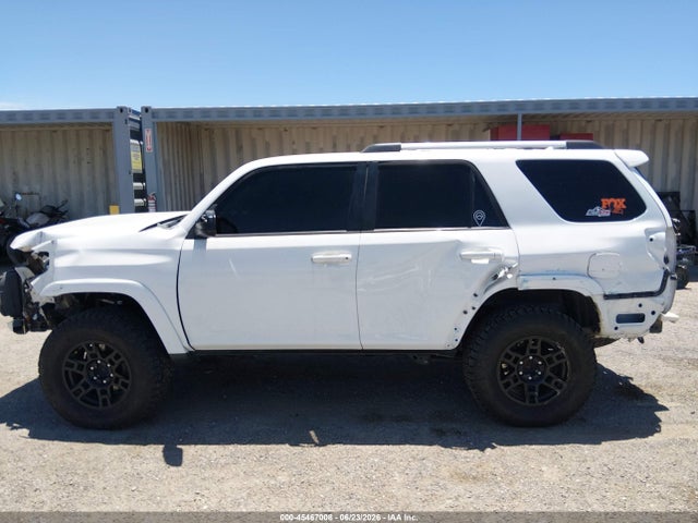 Toyota 4RUNNER SR5 2021 JTEMU5JR4M5941830 Image 15
