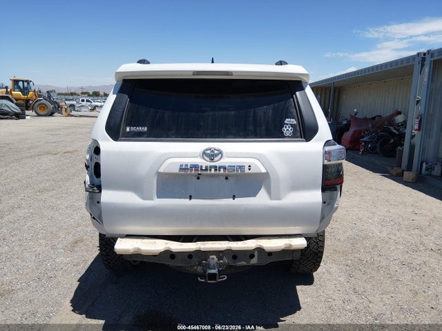 Toyota 4RUNNER SR5 2021 JTEMU5JR4M5941830 Image 17