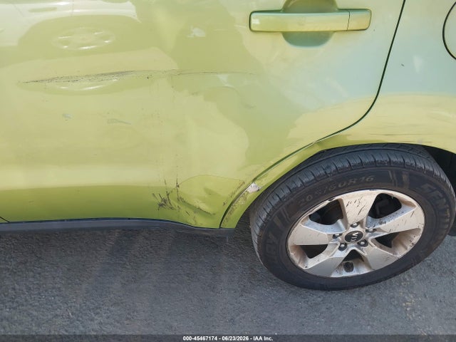 KIA Soul 2017 KNDJN2A2XH7881648 Image 12