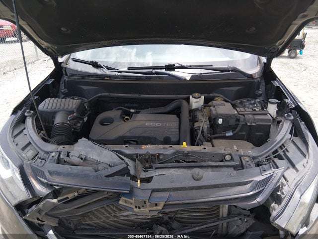 2GNAXHEV8J6270080 Chevrolet EQUINOX LS