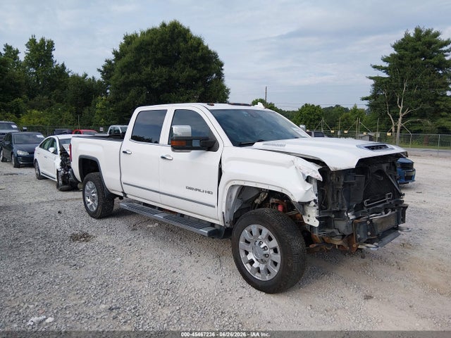 45467236 :رقم المزاد ، 1GT12UEY9HF200209 vin ، 2017 Gmc Sierra 2500hd Denali مزاد بيع