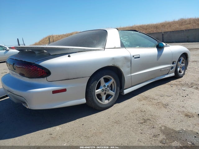 1998 Pontiac Firebird Trans Am მანქანა იყიდება აუქციონზე, vin: 2G2FV22G5W2218223, აუქციონის ნომერი: 45467279