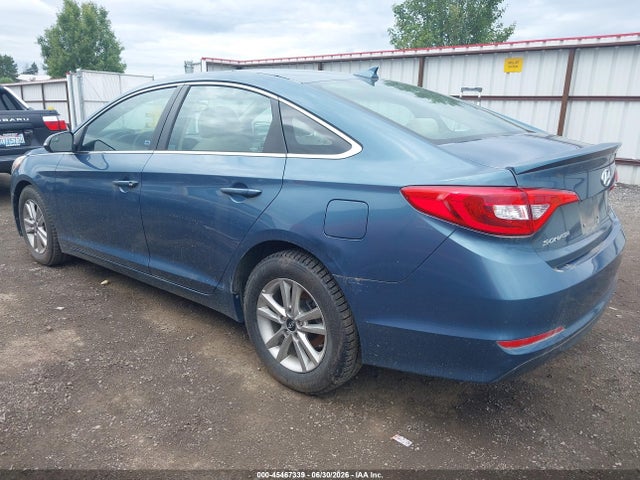 Hyundai SONATA ECO 2016 5NPE24AA2GH411718 Image 3
