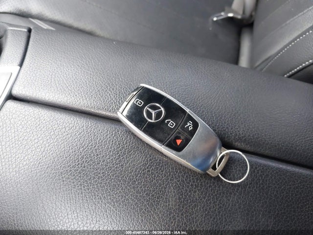 WDDZF4KB1KA582978 Mercedes-Benz E 300 4matic
