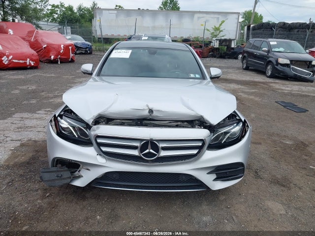 WDDZF4KB1KA582978 Mercedes-Benz E 300 4matic