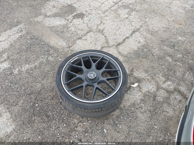 WDDZF4KB1KA582978 Mercedes-Benz E 300 4matic
