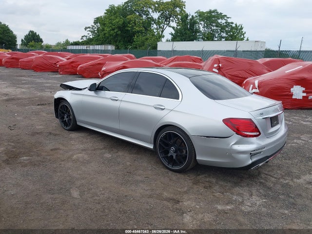 WDDZF4KB1KA582978 Mercedes-Benz E 300 4matic