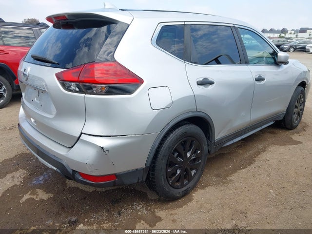 Nissan ROGUE S 2017 JN8AT2MT4HW136754 Image 4
