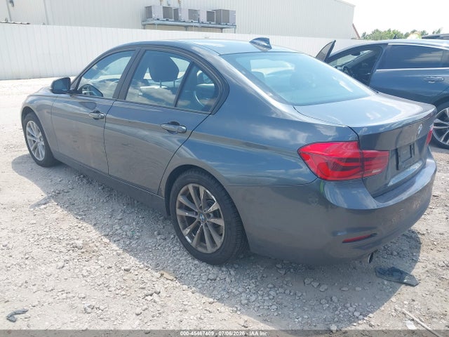 2017 Bmw 320i მანქანა იყიდება აუქციონზე, vin: WBA8A9C53HK620382, აუქციონის ნომერი: 45467409