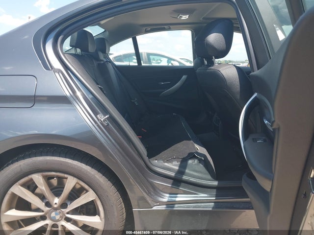 2017 Bmw 320i მანქანა იყიდება აუქციონზე, vin: WBA8A9C53HK620382, აუქციონის ნომერი: 45467409