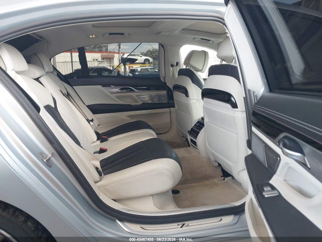 BMW M760i Xdrive 2018 WBA7H6C52JG614930 Image 8