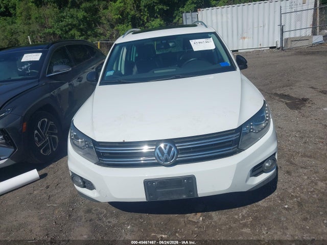 Auction sale of the 2017 Volkswagen Tiguan 2.0t Sport, vin: WVGUV7AX0HK015794, lot number: 45467467