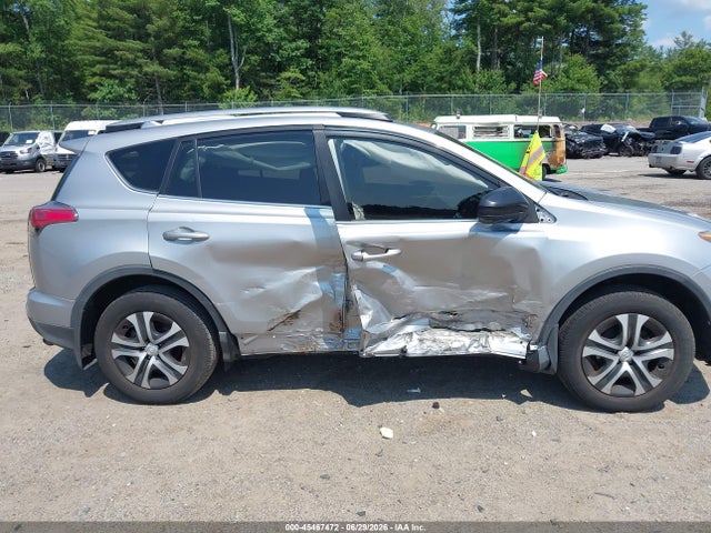 2T3BFREV8HW569847 Toyota RAV4 LE