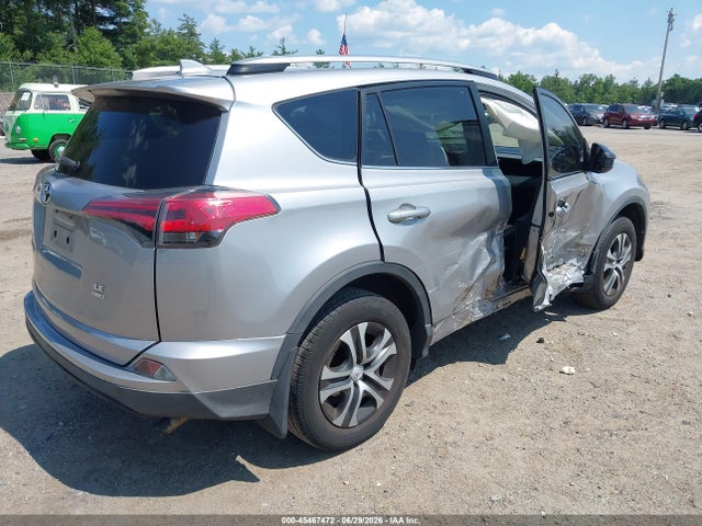 2T3BFREV8HW569847 Toyota RAV4 LE