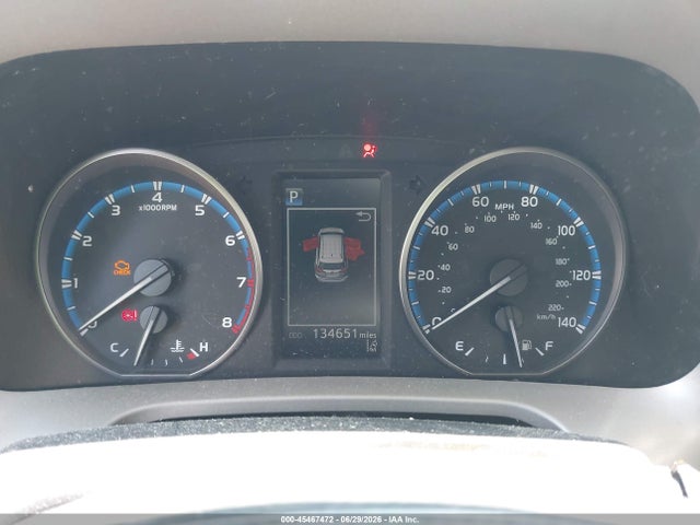 2T3BFREV8HW569847 Toyota RAV4 LE