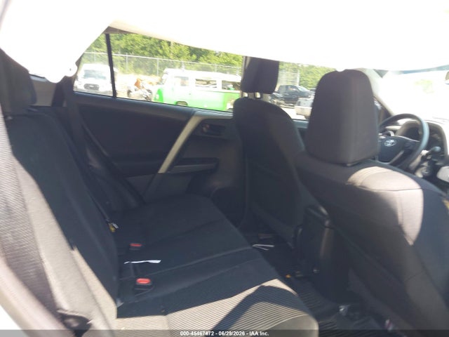2T3BFREV8HW569847 Toyota RAV4 LE