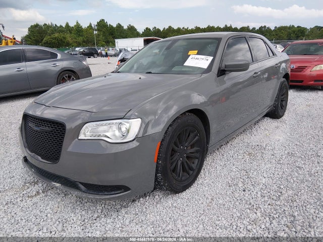 45467578 :رقم المزاد ، 2C3CCAAG2HH593717 vin ، 2017 Chrysler 300 Limited مزاد بيع